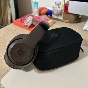 Beats Studio Pro - Wireless Bluetooth Noise Cancelling Headphones deep brown
